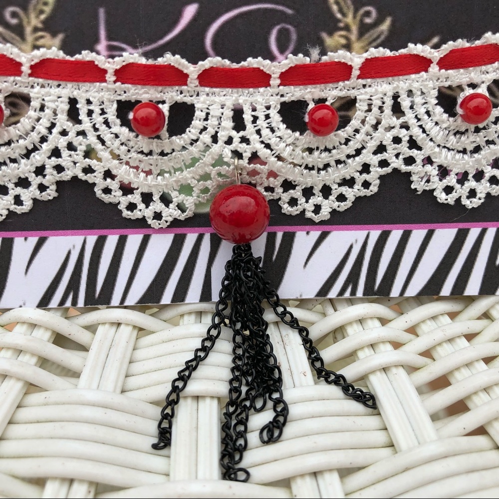 Red Lace & Ribbon Choker - Picture 2 of 3